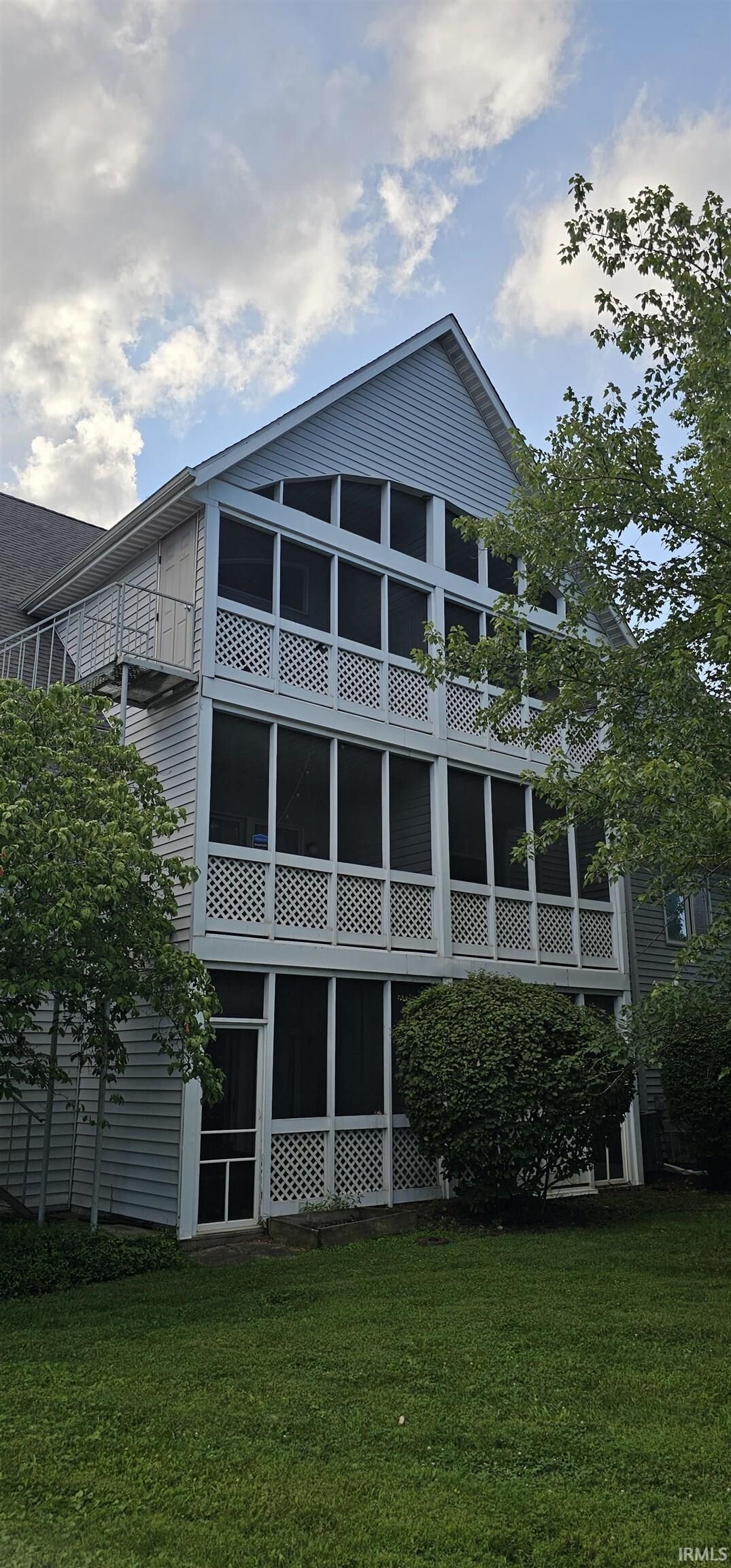 Property Photo:  1376 S College Mall Road  IN 47401-6100 