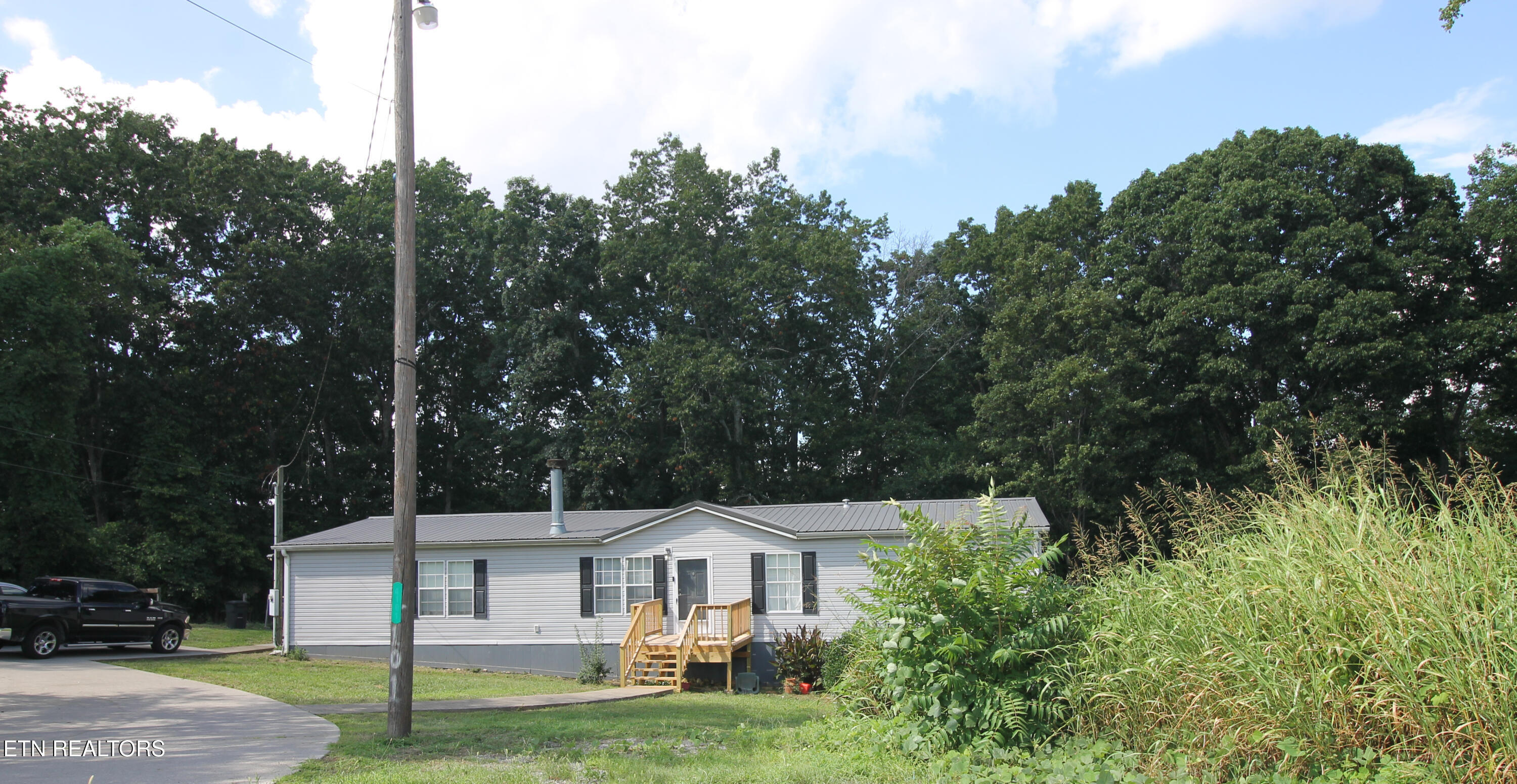 Property Photo: 4101 Kingston Hwy TN 37763
