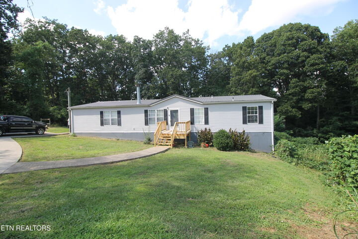 Property Photo: 4101 Kingston Hwy TN 37763