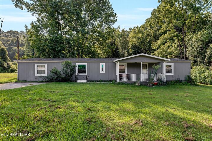 1753 Sulphur Springs Rd  Clinton TN 37716 photo