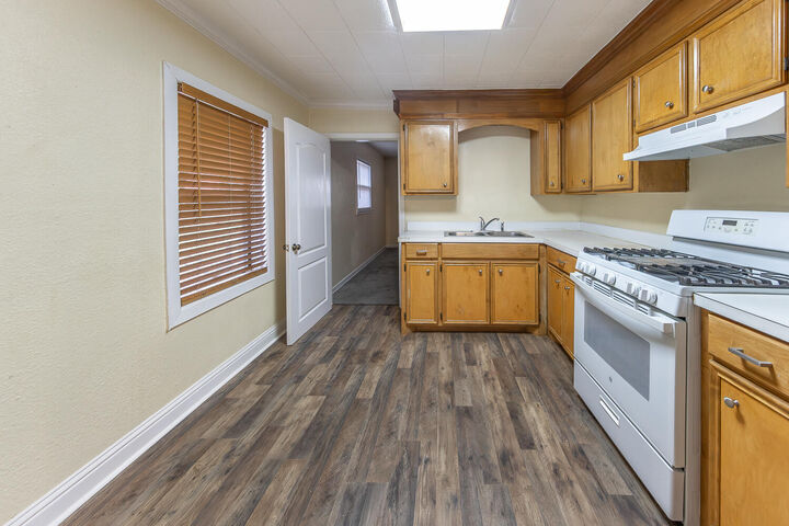 Property Photo:  2816 1st Place  TX 79415 