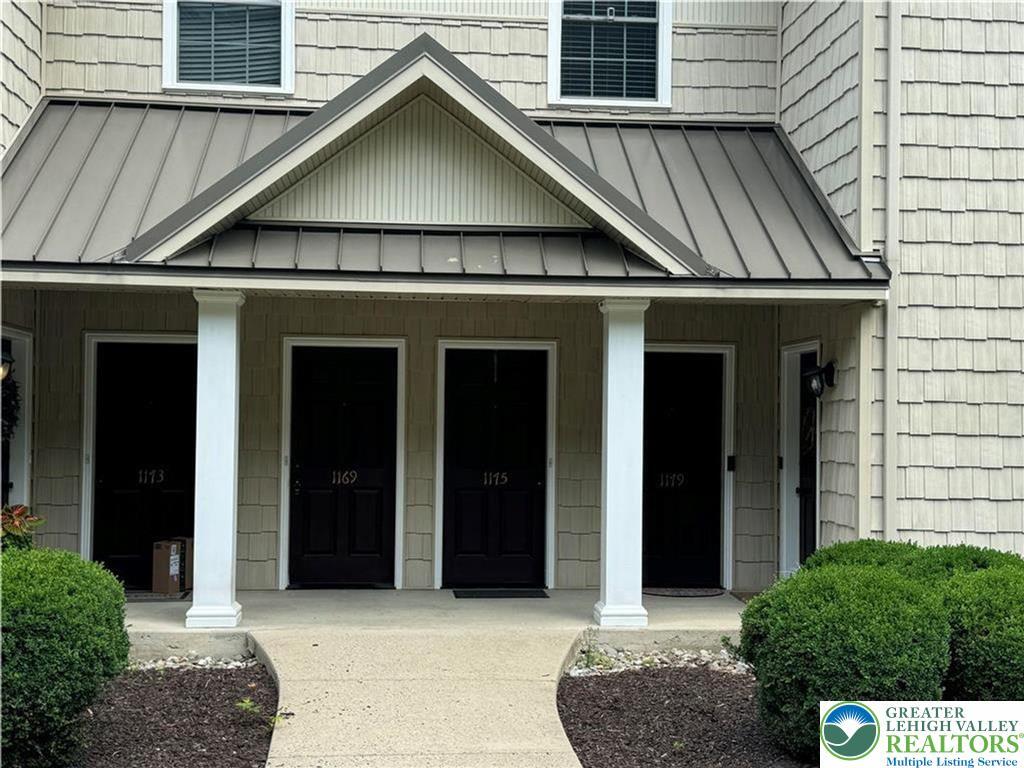 Property Photo: 1169 Meadow Lark PA 18015