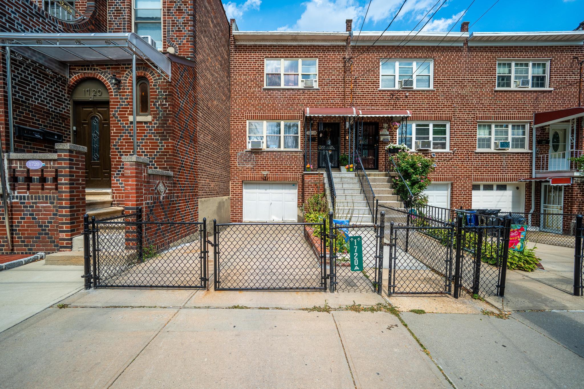 Property Photo:  1720A Paulding Avenue  NY 10462 