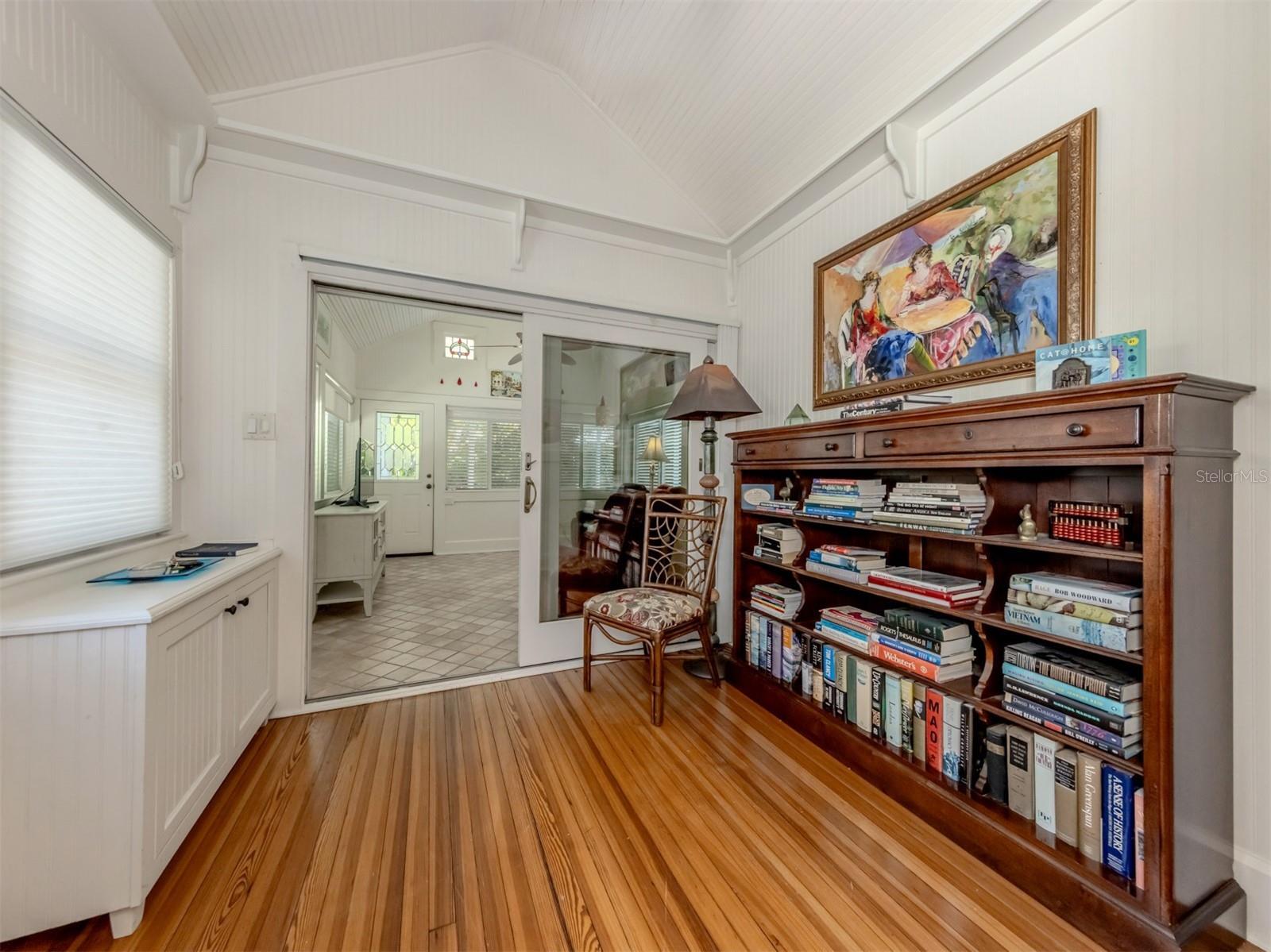 Property Photo:  726 Eagle Point Drive  FL 34285 