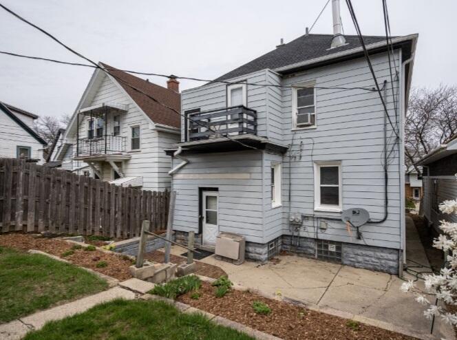 Property Photo:  1817 E Rusk Ave 1819  WI 53207 