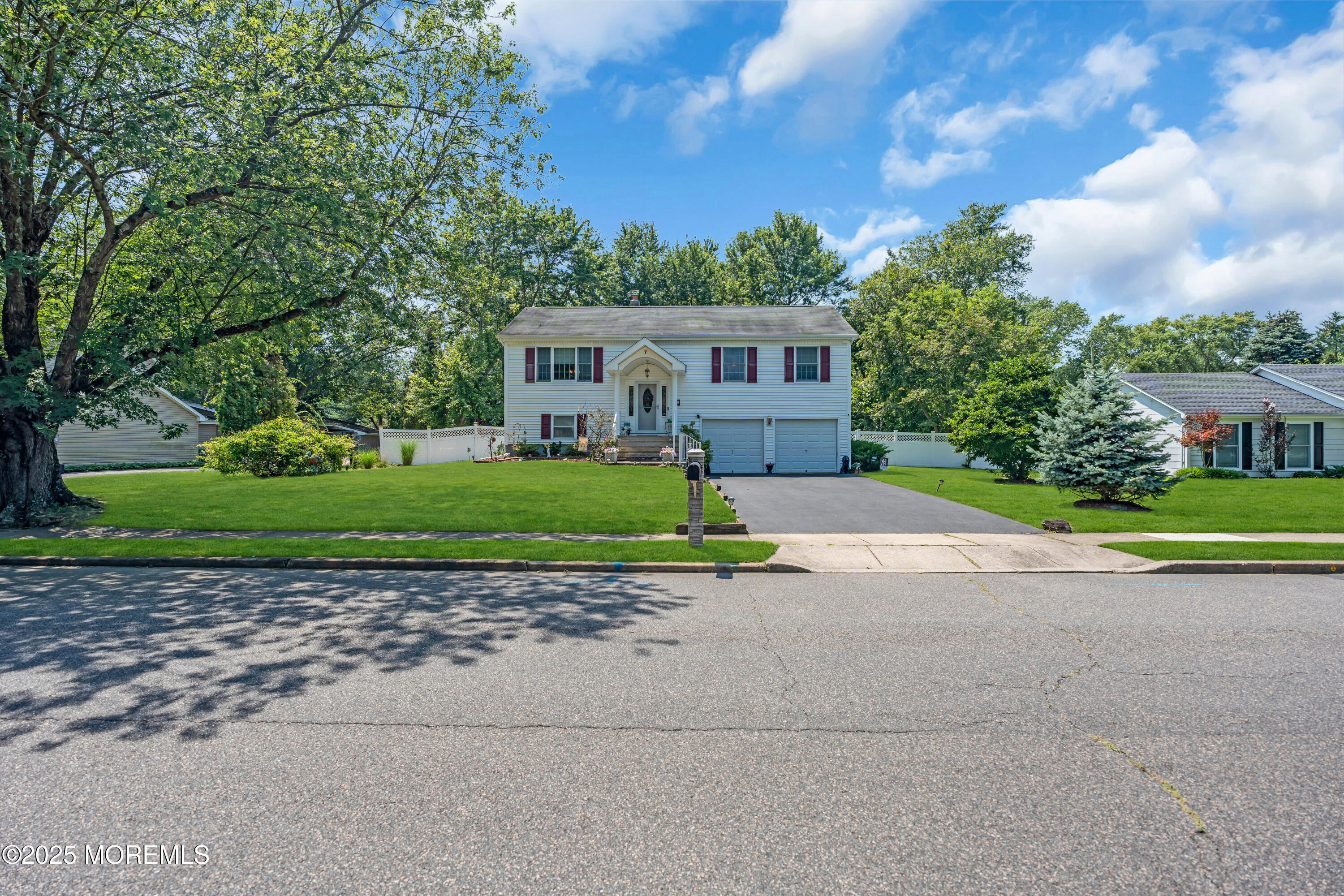 Property Photo: 7 Salem Lane NJ 08527