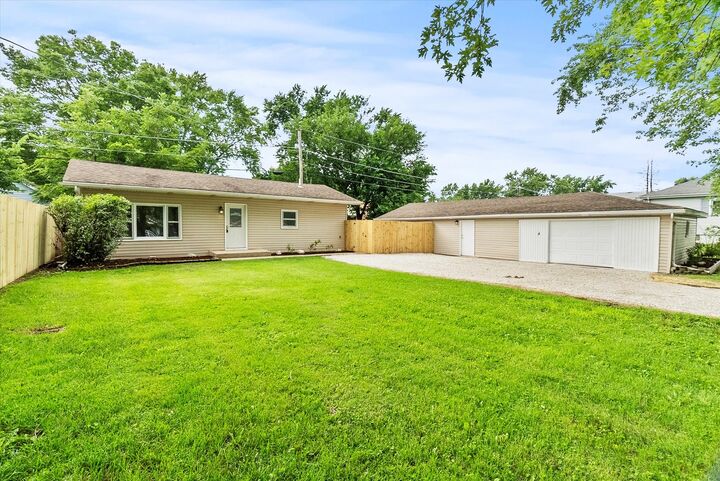 Property Photo: 311 Barr Elms Avenue IL 60433