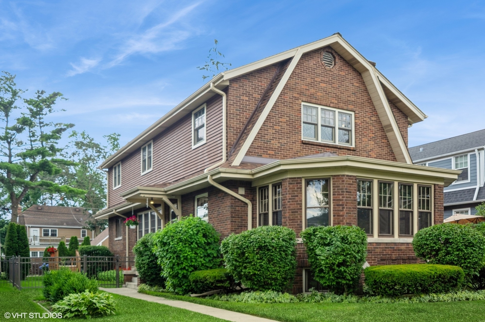 Property Photo:  243 Columbia Avenue  IL 60068 