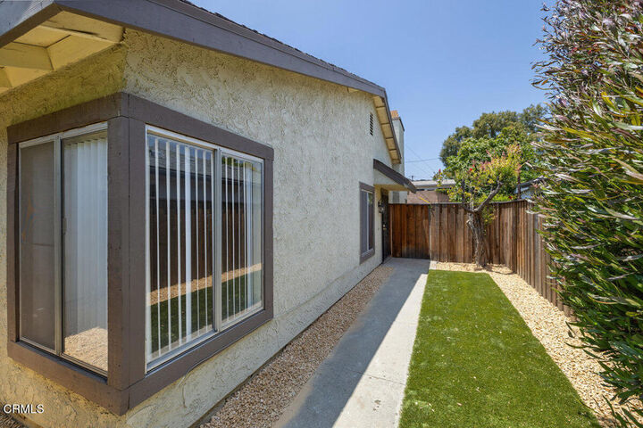 Property Photo: 525 W Santa Barbara Street CA 93060