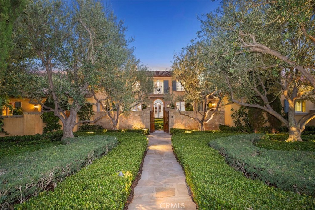 Property Photo: 116 Canyon Creek CA 92603