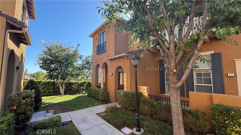 70 Chula Vista  Irvine CA 92602 photo