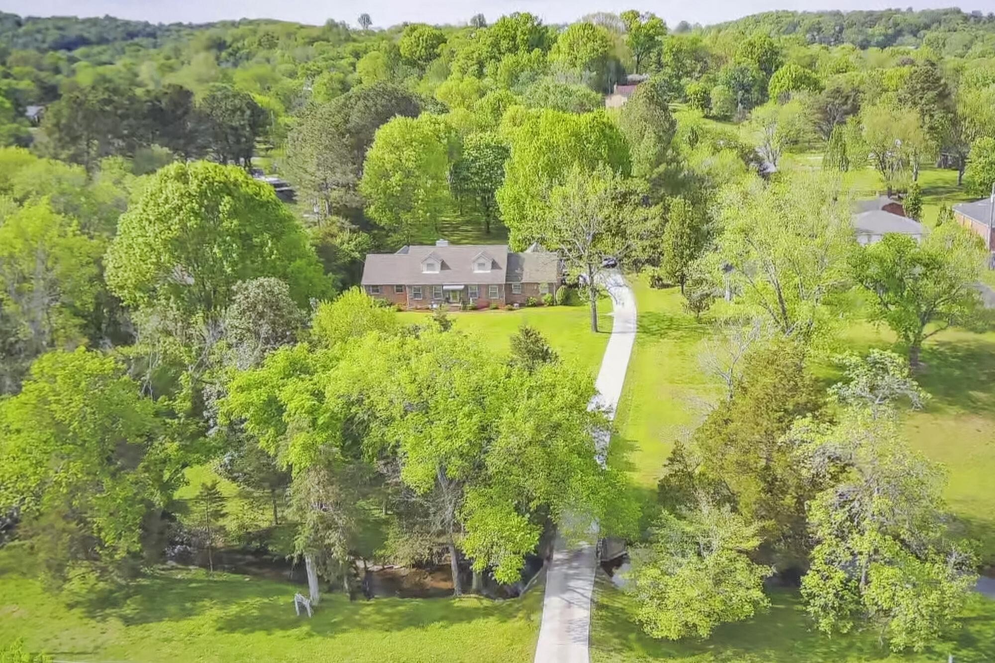 Property Photo: 8344 Highway 100 TN 37221