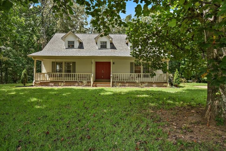 Property Photo: 108 W Cliff Dr TN 38464