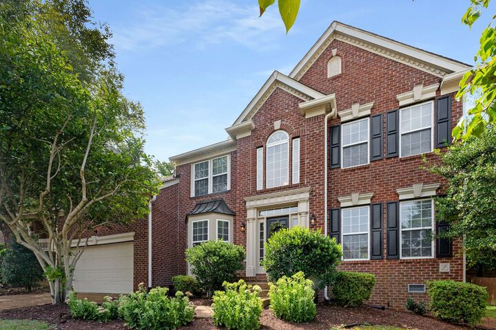 Property Photo: 817 Holt Grove Ct TN 37211