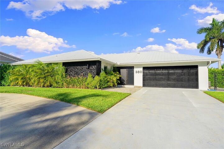 Property Photo:  380 Rookery Court  FL 34145 