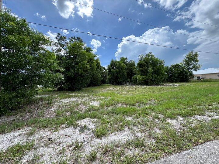 Property Photo:  4706 NW 38th Avenue  FL 33993 