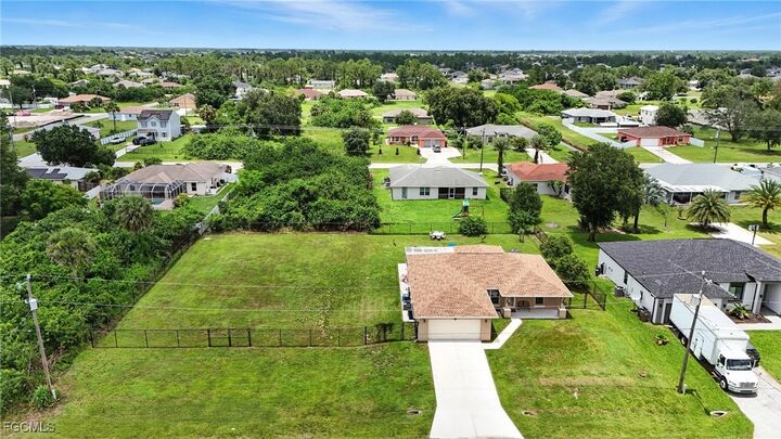 Property Photo:  2910 41st Street SW  FL 33976 