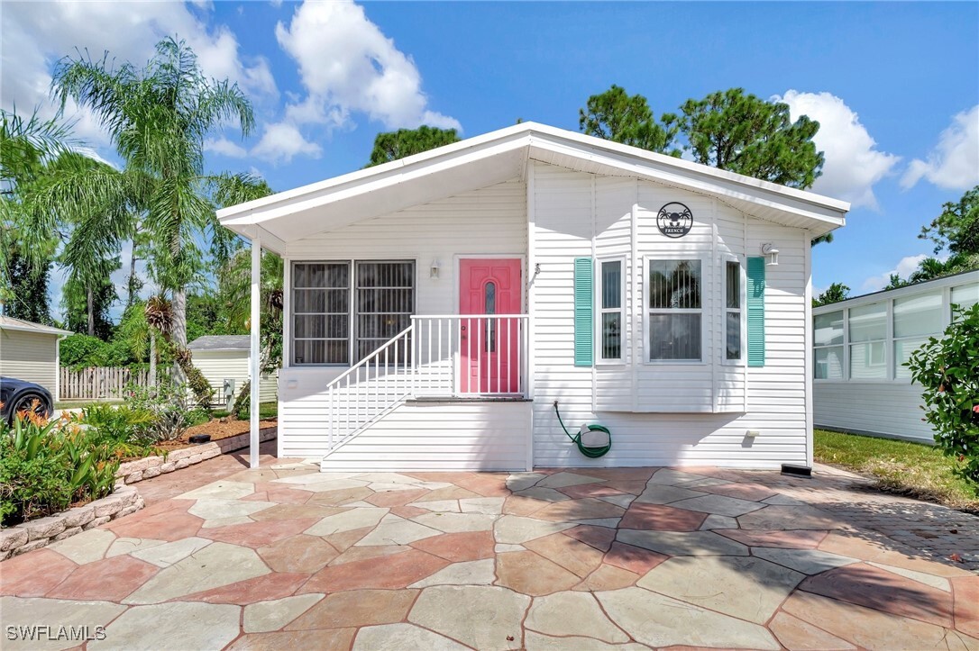 Property Photo: 1031 Crystal Lake Drive FL 34120