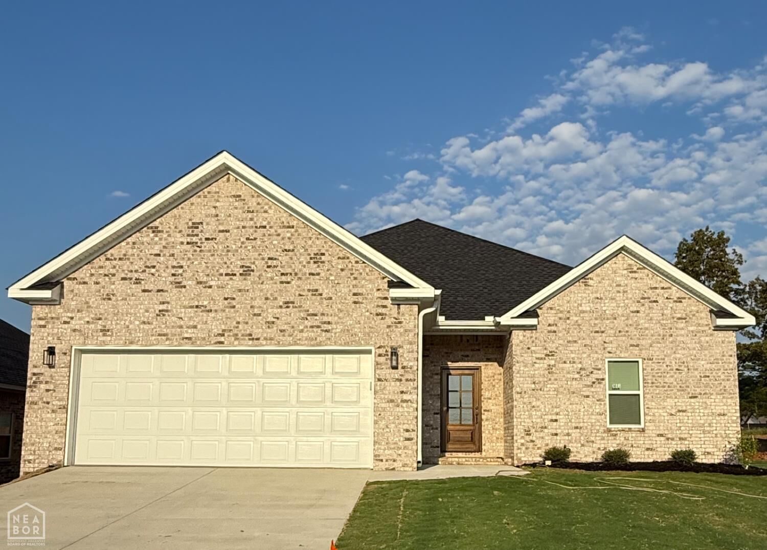 Property Photo:  1013 Cypress Pointe Cove  AR 72405 