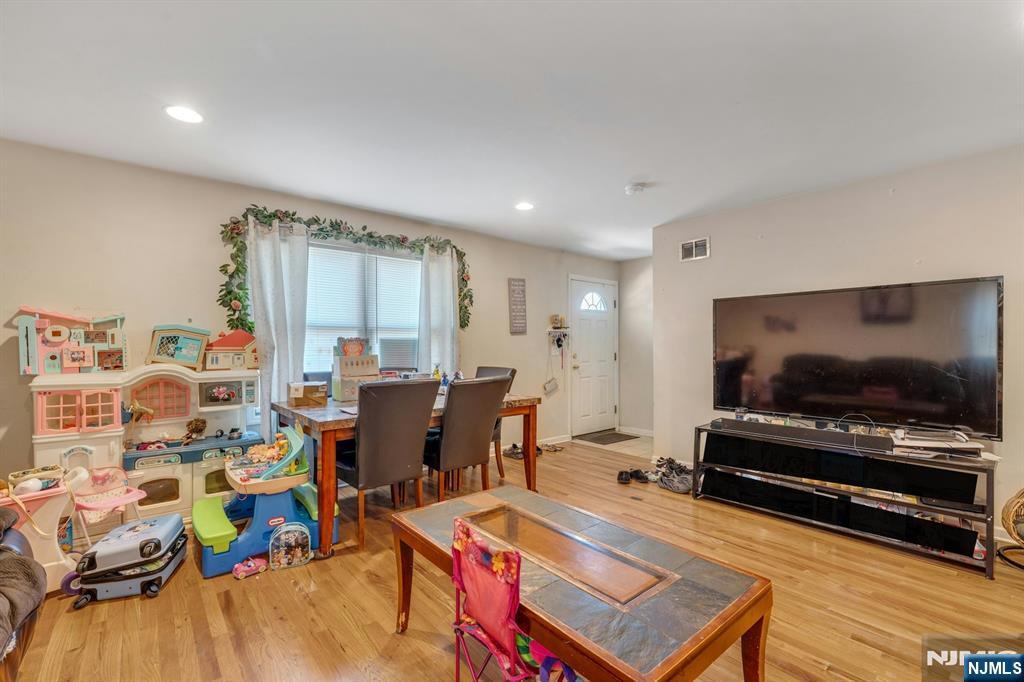 Property Photo:  32 Ann Street  NJ 07032 