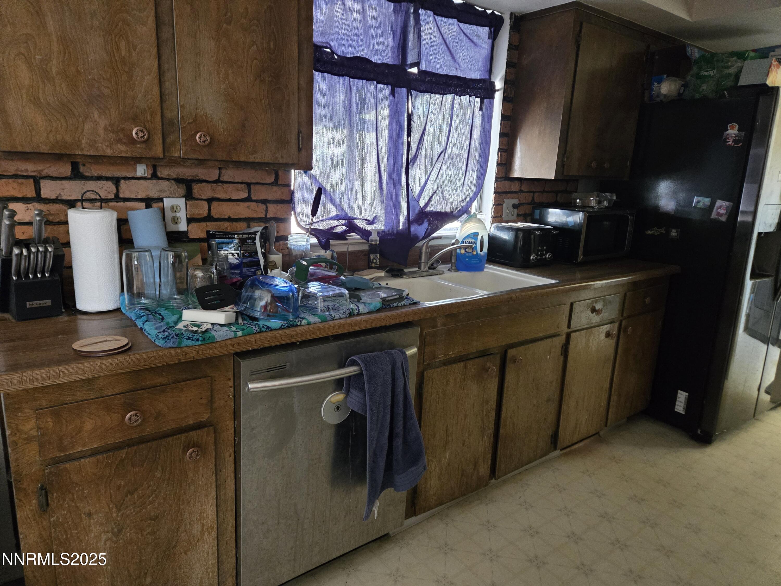 Property Photo: 752 E Street NV 89408