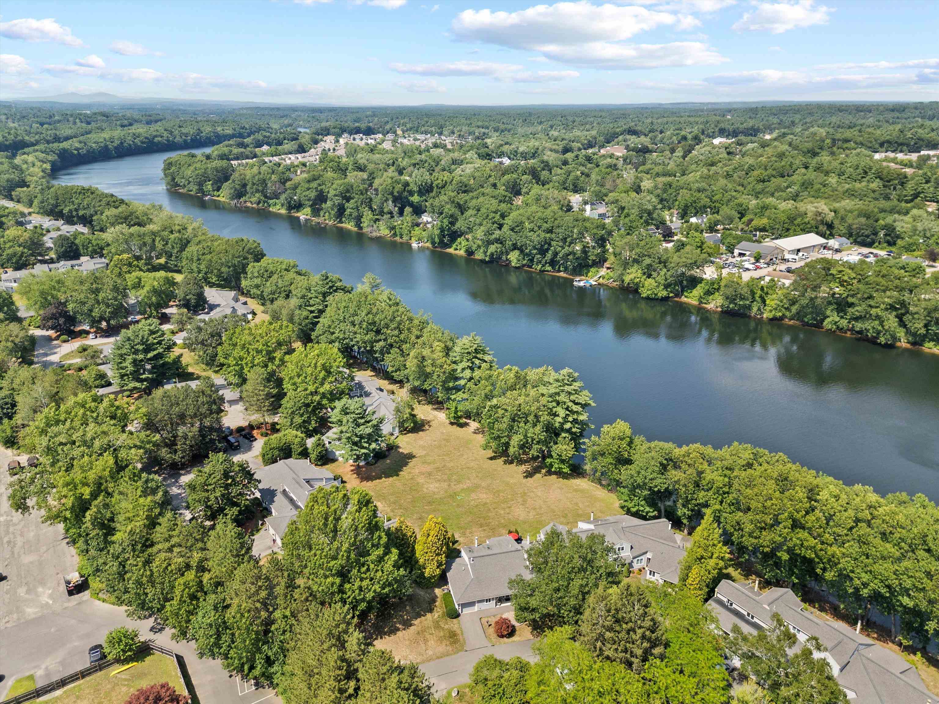 Property Photo:  40 Walden Pond Drive  NH 03064 
