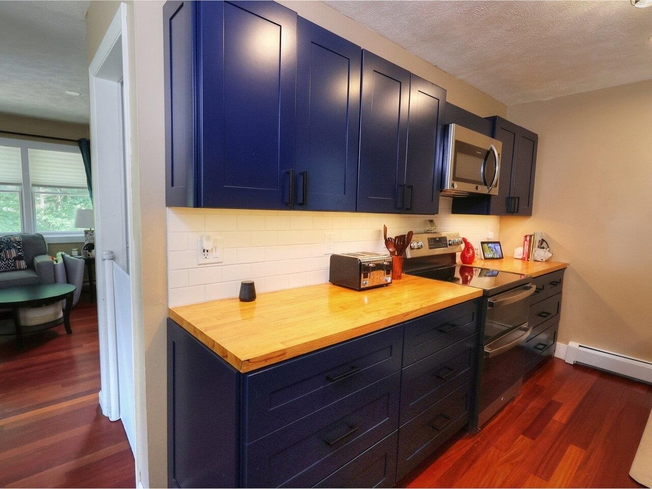 Property Photo:  352 Cedarwood Terrace  VT 05468 