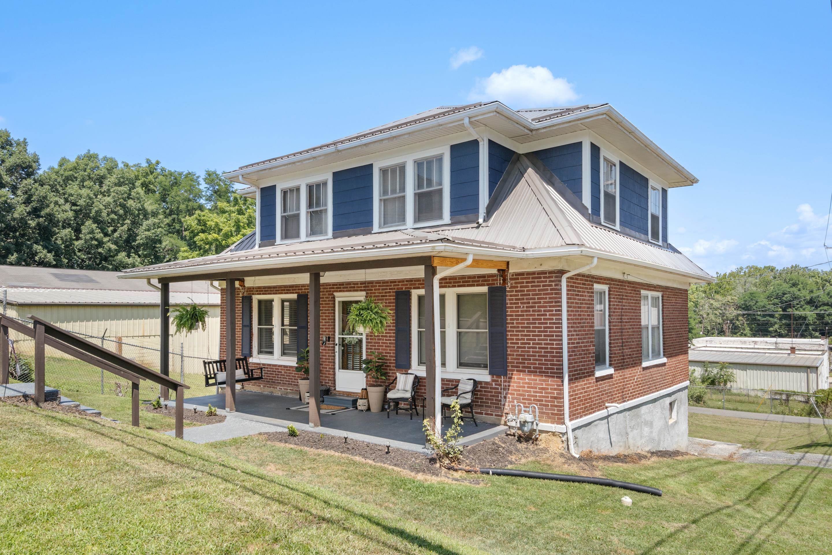 Property Photo:  404 1st Street SW  VA 24301 