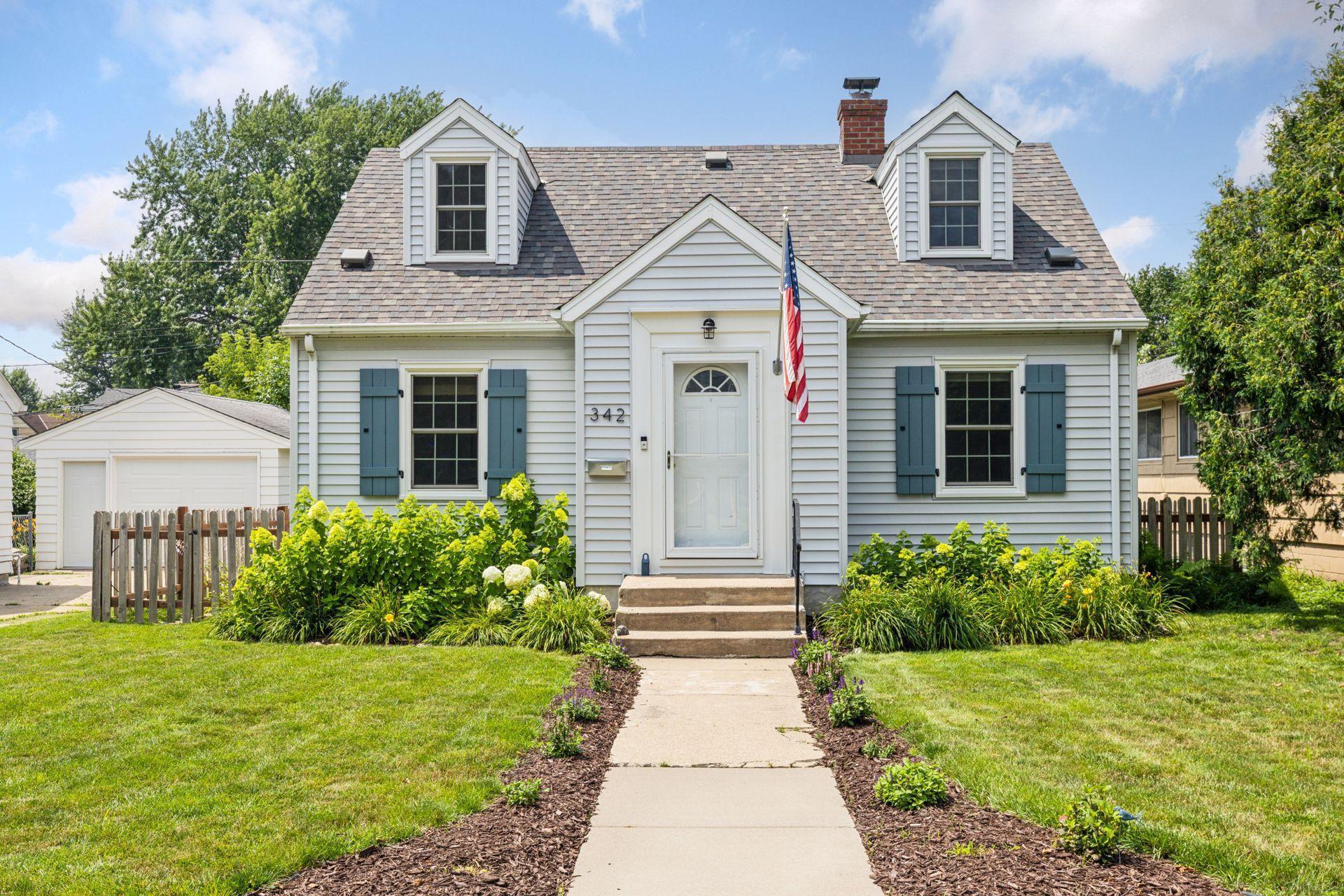 Property Photo:  342 9th Avenue N  MN 55343 