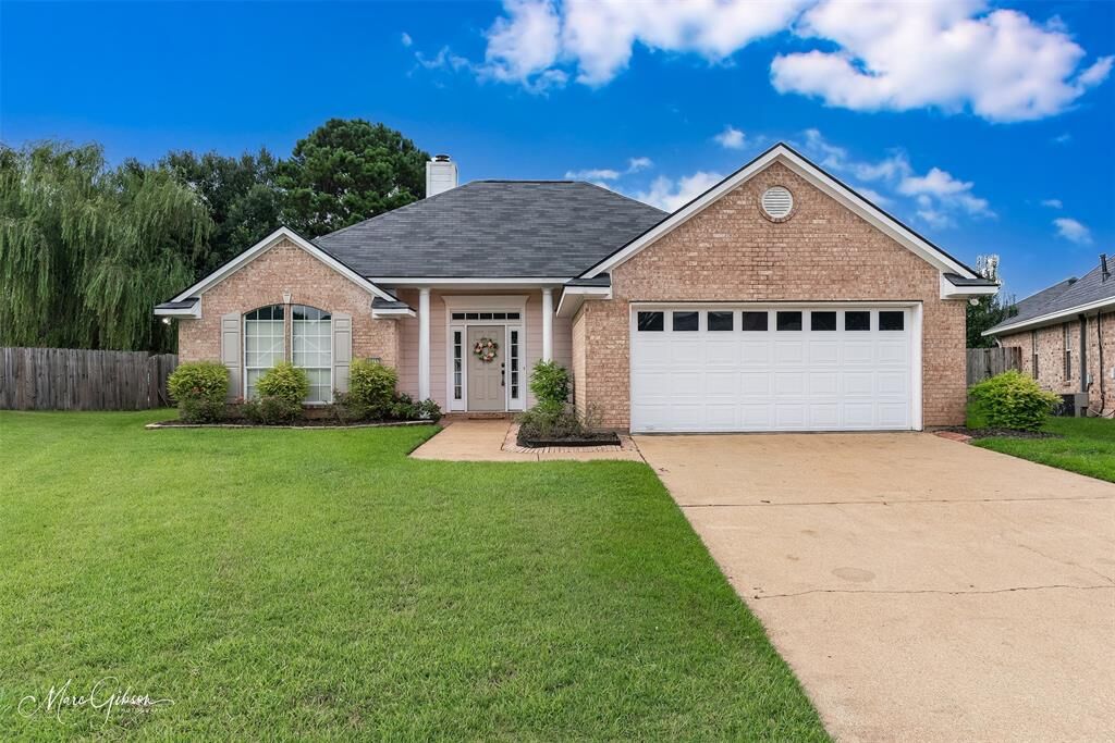 Property Photo: 6016 Pepperwood Circle LA 71111