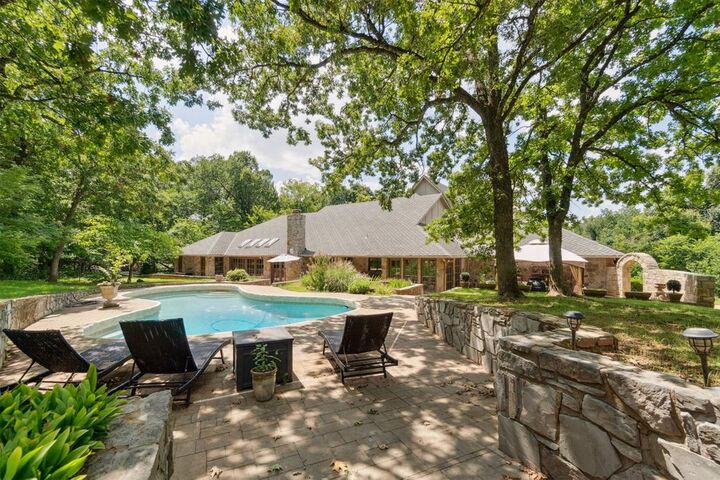 Property Photo: 1700 Sleepy Hollow Road OK 73034