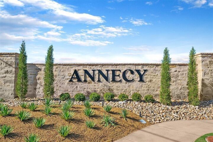 Property Photo: 6308 NW 150th Terrace OK 73142