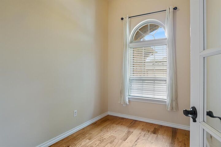Property Photo: 312 SW 170th Street OK 73170