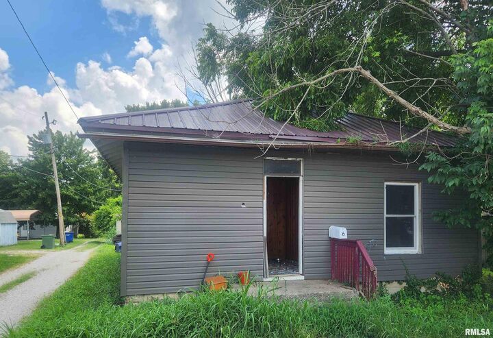 Property Photo:  6 Fallon Street  IL 62274 