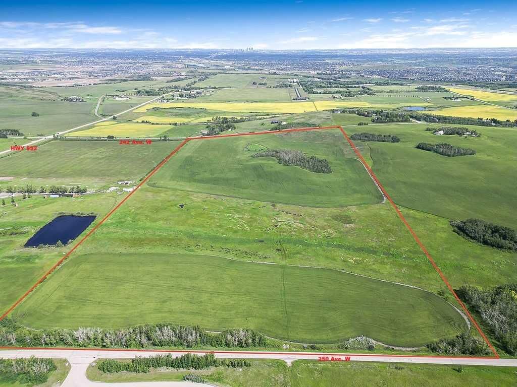 Property Photo: 80 Acres Off Of 242 Ave. W AB T0L 0X0