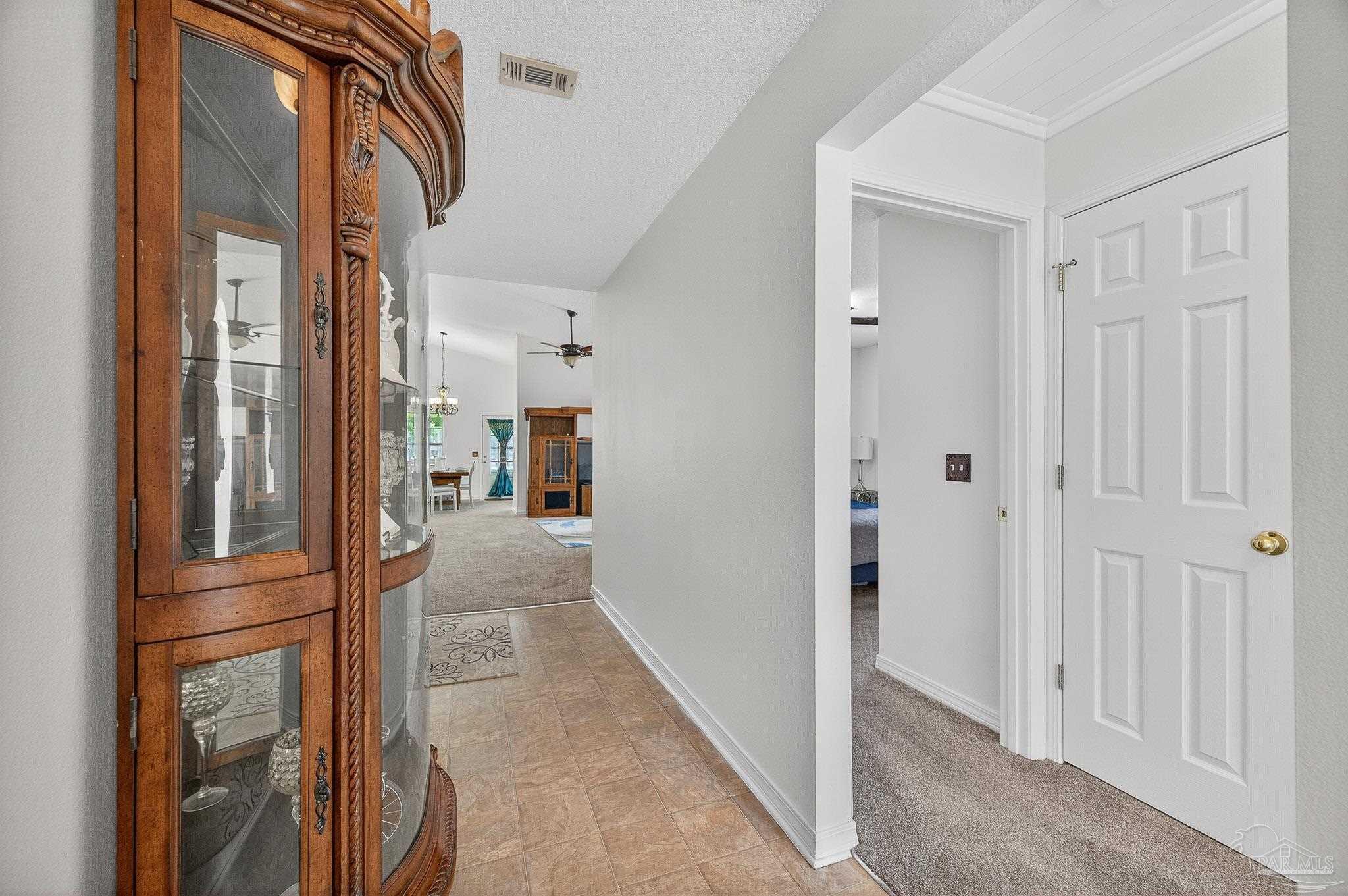 Property Photo: 21 Easton St FL 32533