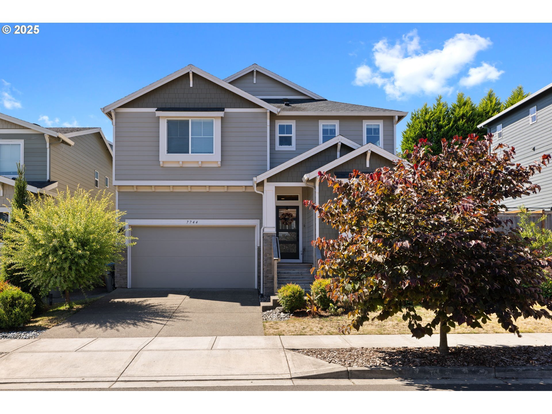 Property Photo:  7744 SW Cornutt St  OR 97224 
