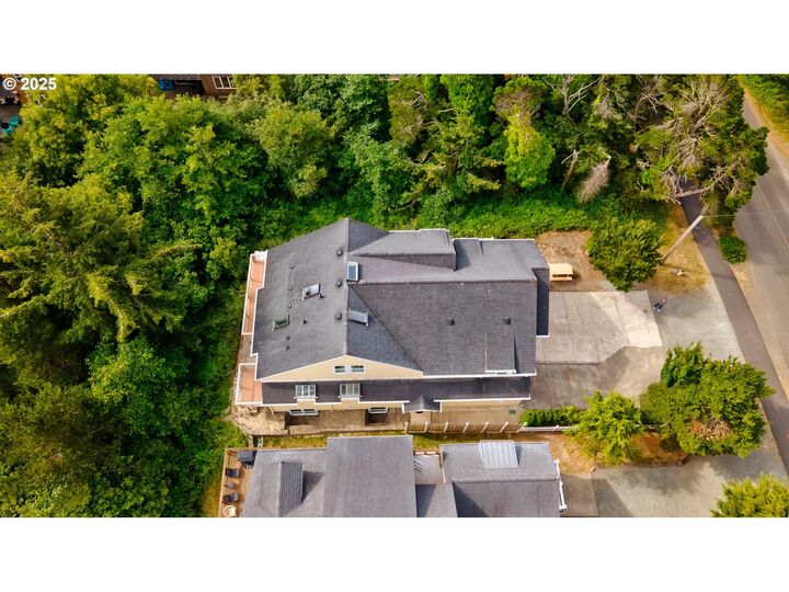 Property Photo:  34809 Necarney Blvd  OR 97130 