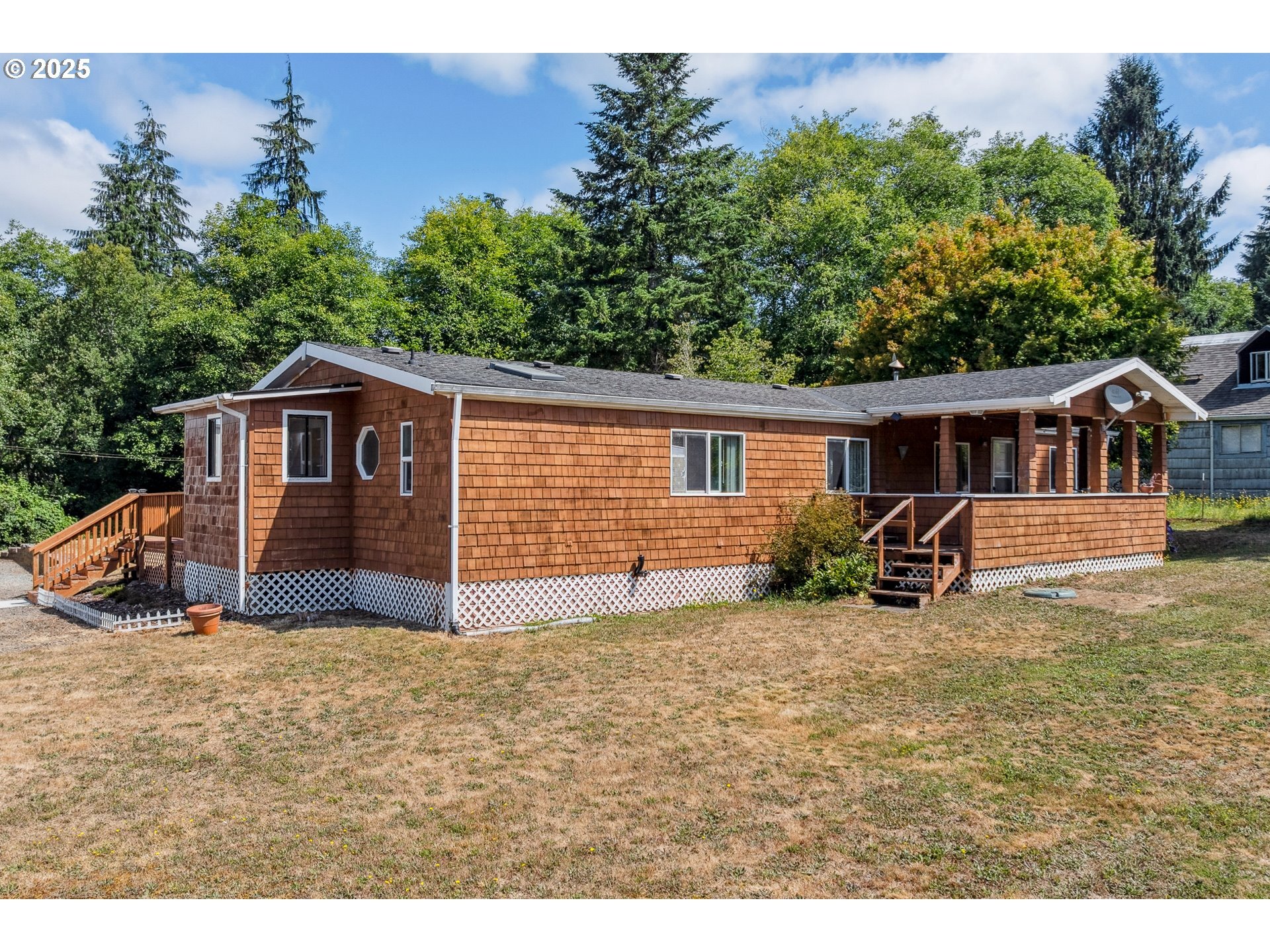 Property Photo:  19350 Gods Valley Rd  OR 97131 