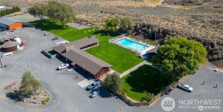Property Photo: 295 Ashcroft Place WA 98823