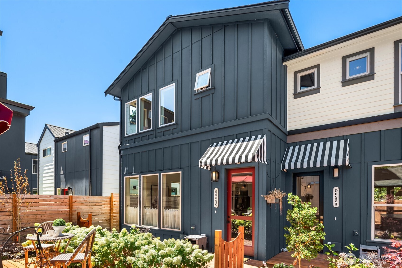 Property Photo: 5033 25th Avenue SW B WA 98106