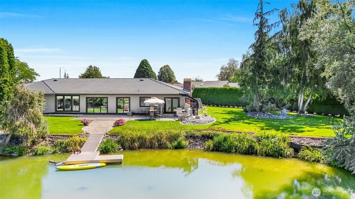Property Photo:  905 S Laguna Drive  WA 98837 