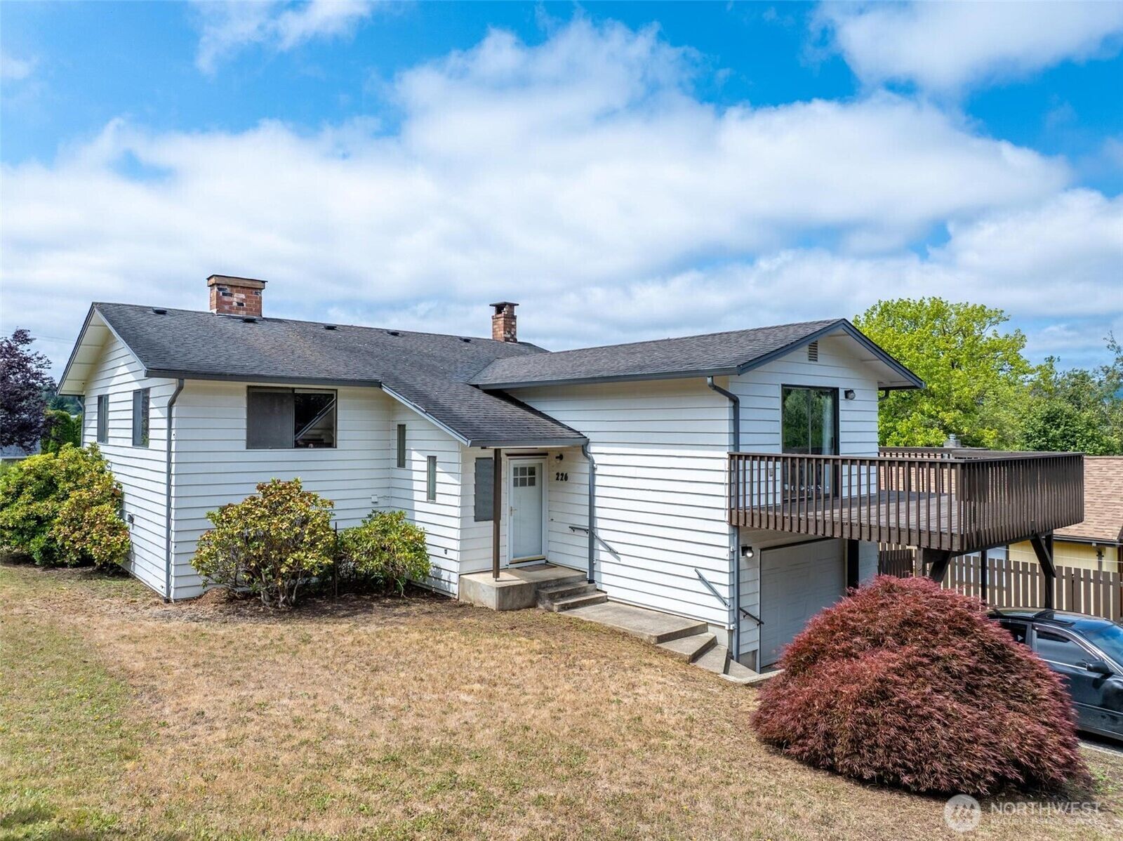Property Photo:  220 226 E Oak Street  WA 98557 