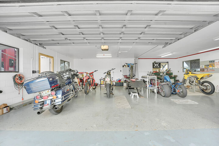 Property Photo: 2410 SW Bayshore Boulevard FL 34984