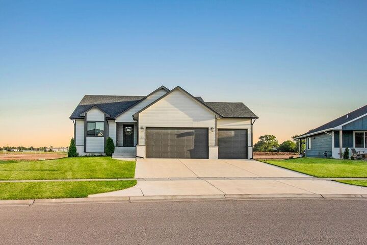 Property Photo: 1223 N Main St KS 67052