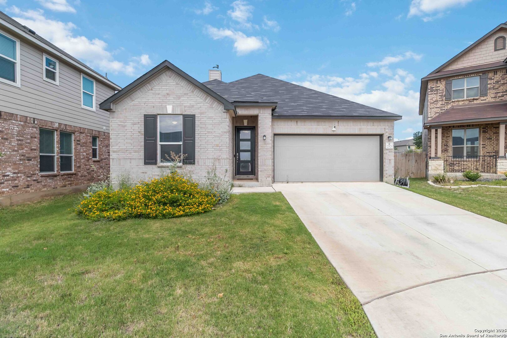 Property Photo: 22523 Escalante TX 78261