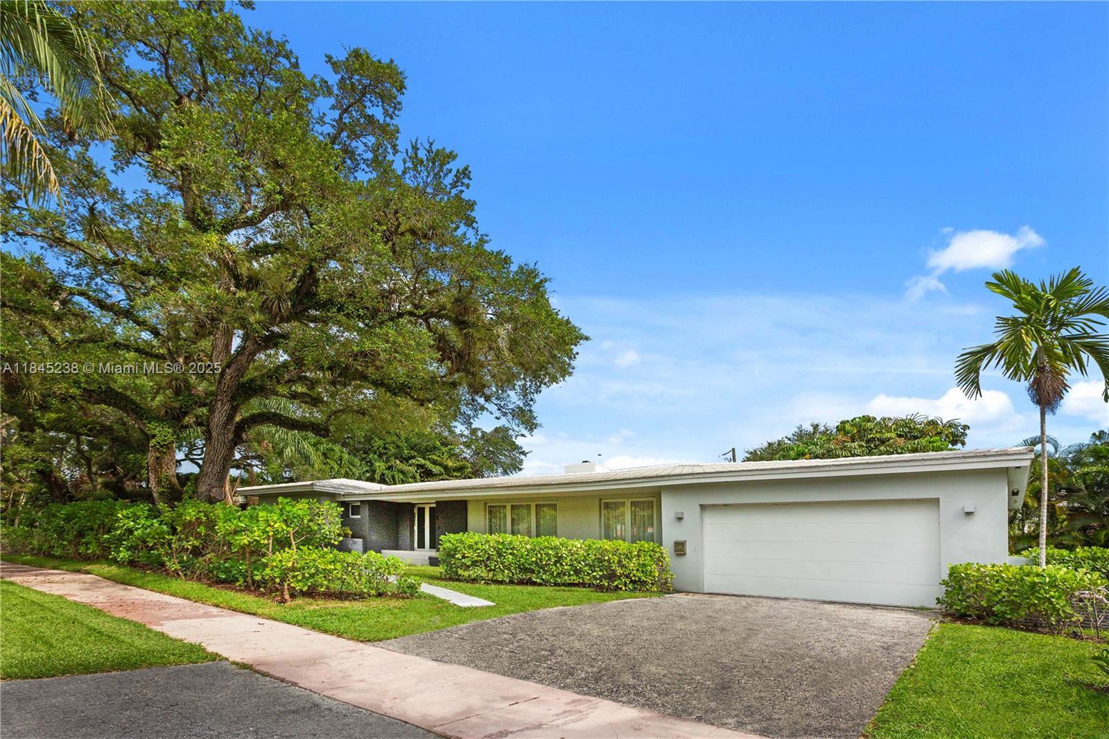 Property Photo:  520 Castania Ave  FL 33146 