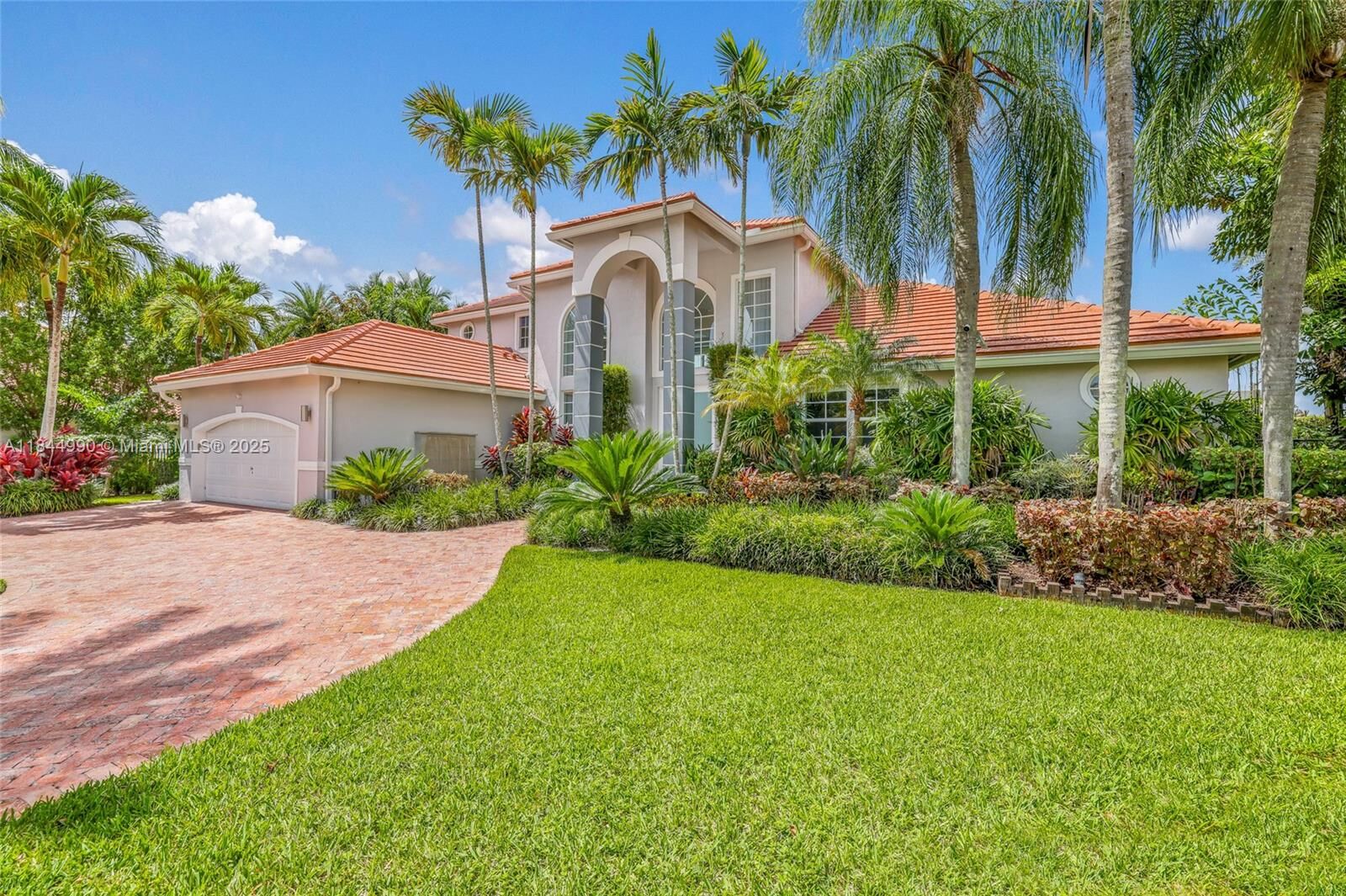 Property Photo: 3272 Muirfield FL 33332