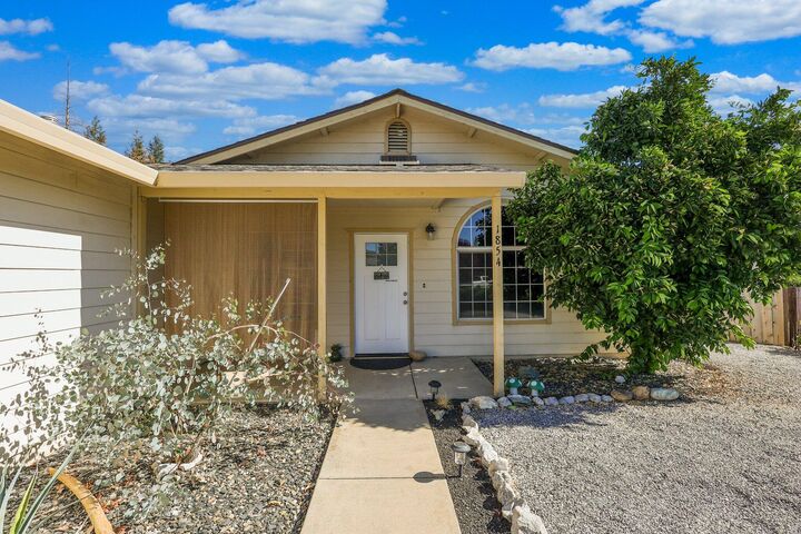 Property Photo: 1854 Whistling Drive CA 96003
