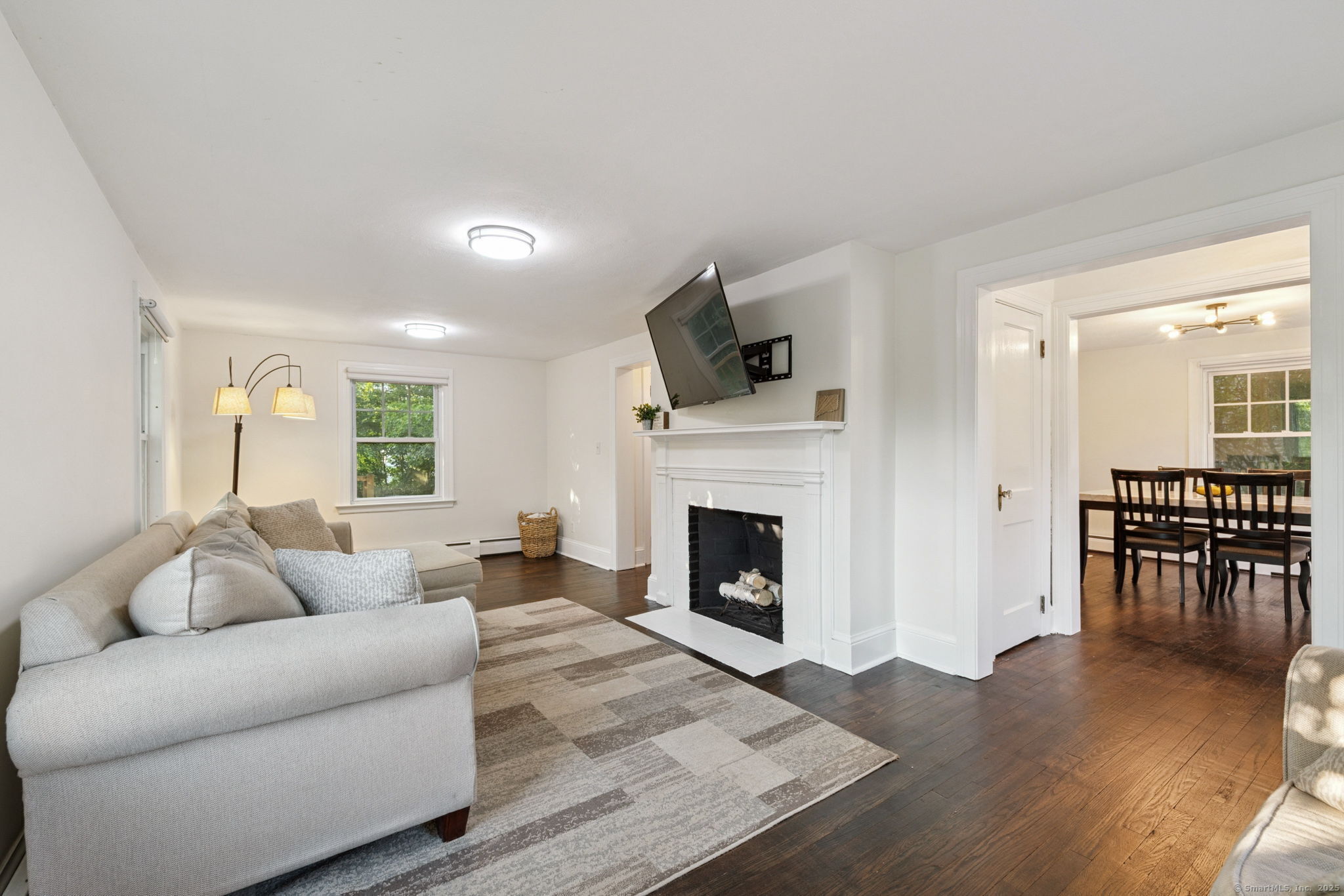 Property Photo:  114 Fennbrook Road  CT 06119 